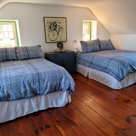 Downingtown Manor - 1900S Farmhouse With Creek Views Esterno foto