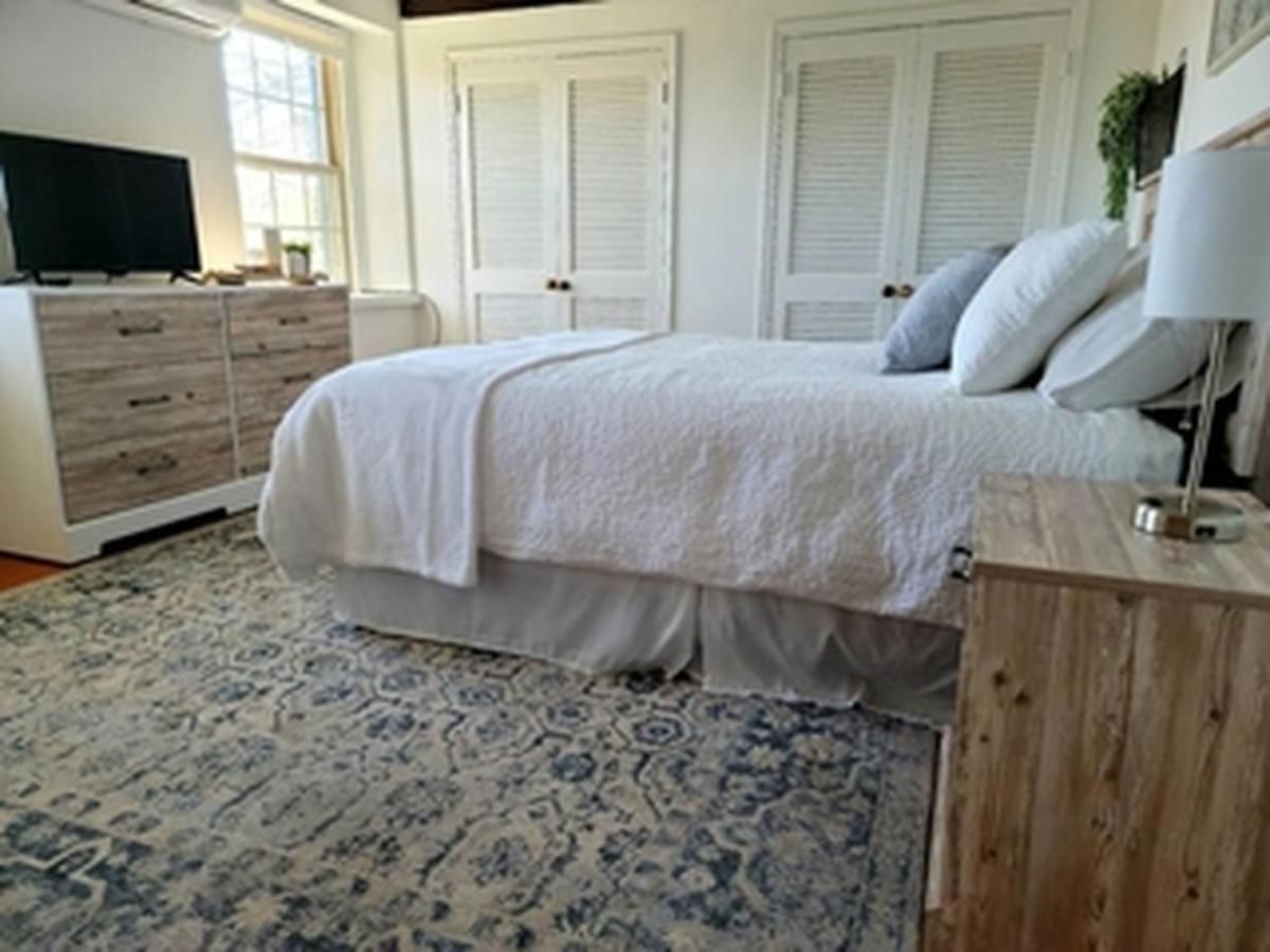Downingtown Manor - 1900S Farmhouse With Creek Views Esterno foto